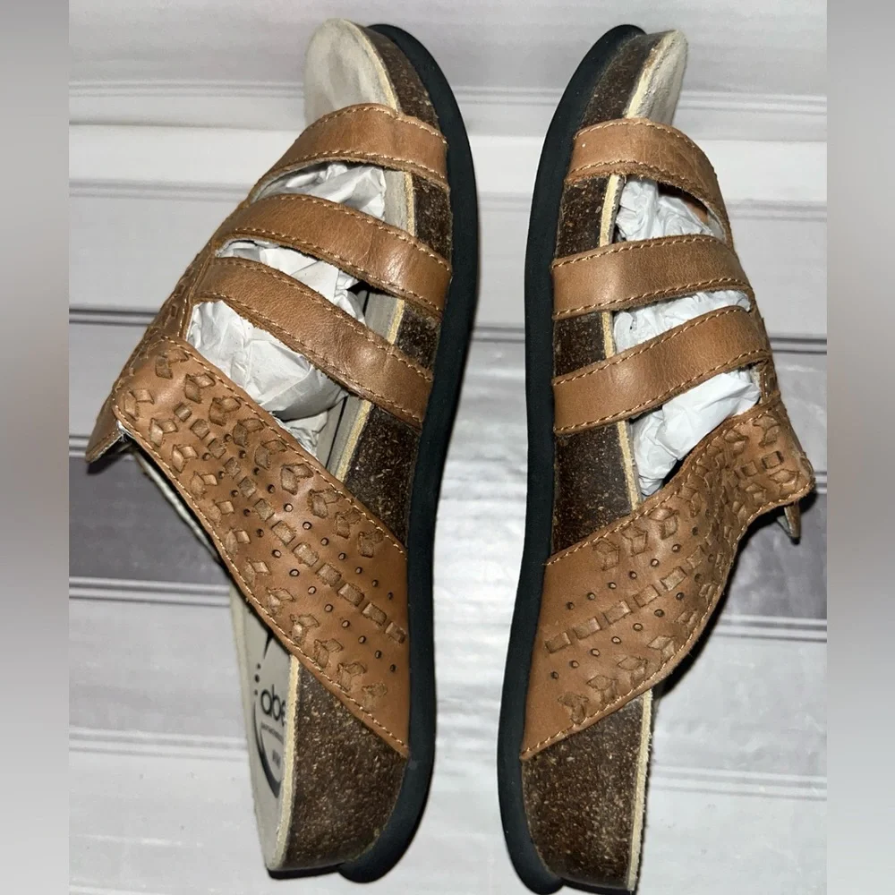 Abeo Mandalay Womens Size 6 leather sandals Tan Slip On Shoes 0282 - Picture 3 of 6